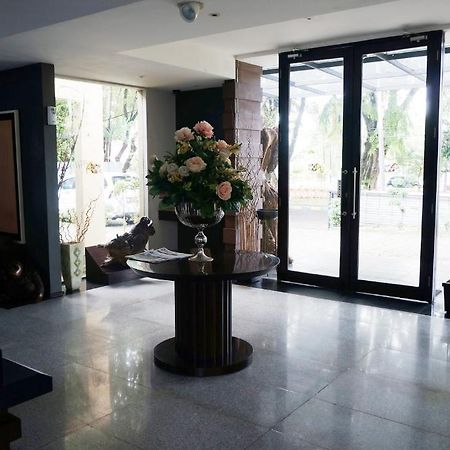 Rumah Nenek Hotel And Restaurant Padang  Ngoại thất bức ảnh