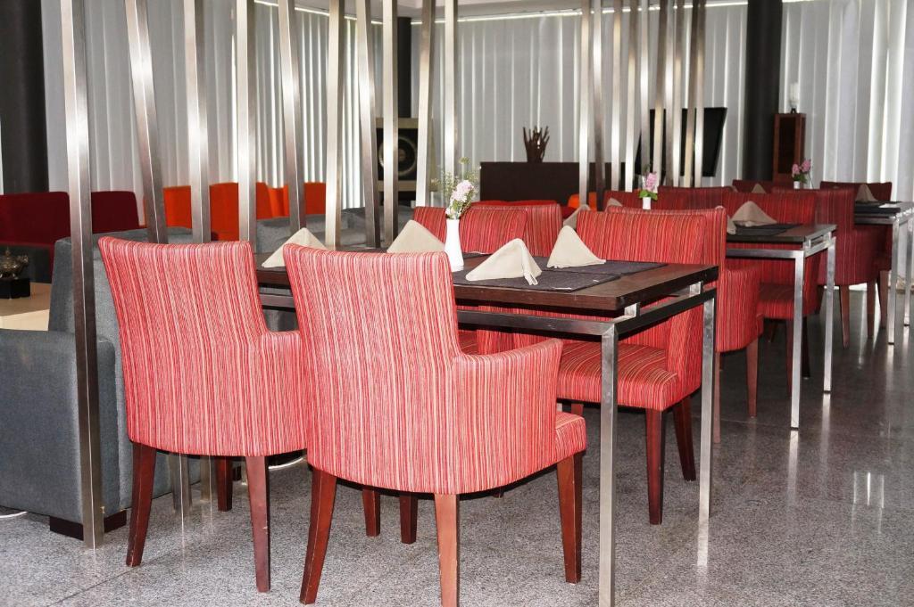Rumah Nenek Hotel And Restaurant Padang  Ngoại thất bức ảnh