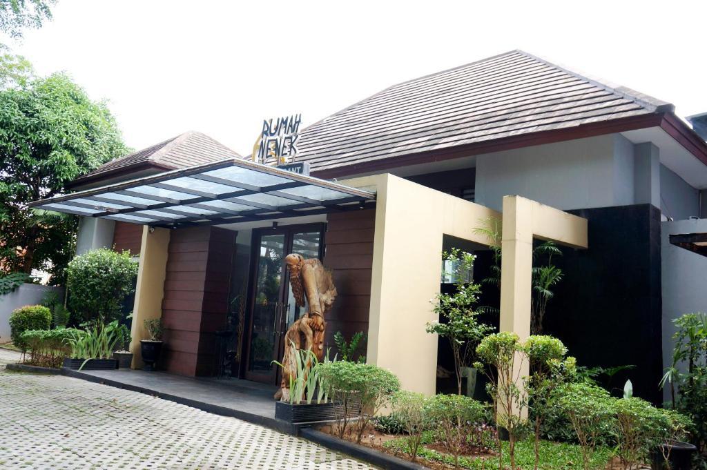 Rumah Nenek Hotel And Restaurant Padang  Phòng bức ảnh