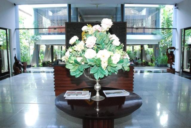 Rumah Nenek Hotel And Restaurant Padang  Ngoại thất bức ảnh